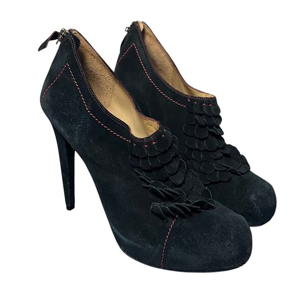 L.A.M.B Norland Black Suede Leather Stiletto Heels Gwen Stefani Ruffles Size 10 - Picture 1 of 14